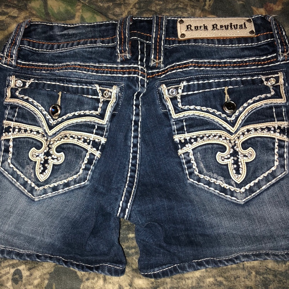 Like new Rock Revival shorts